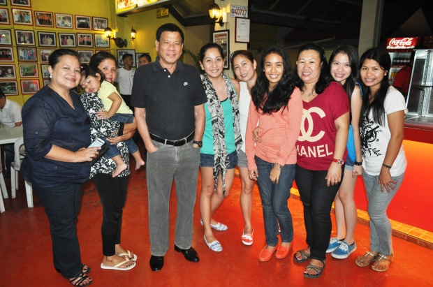How lucky can we get to catch Mayor Rod Duterte during our 1st dinner in the city!